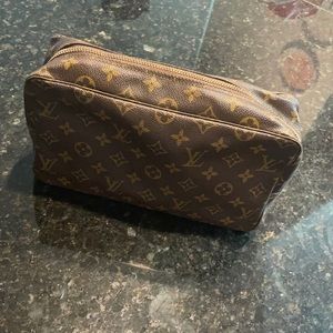 Vintage Louis Vuitton 28” Trousse Toiletries